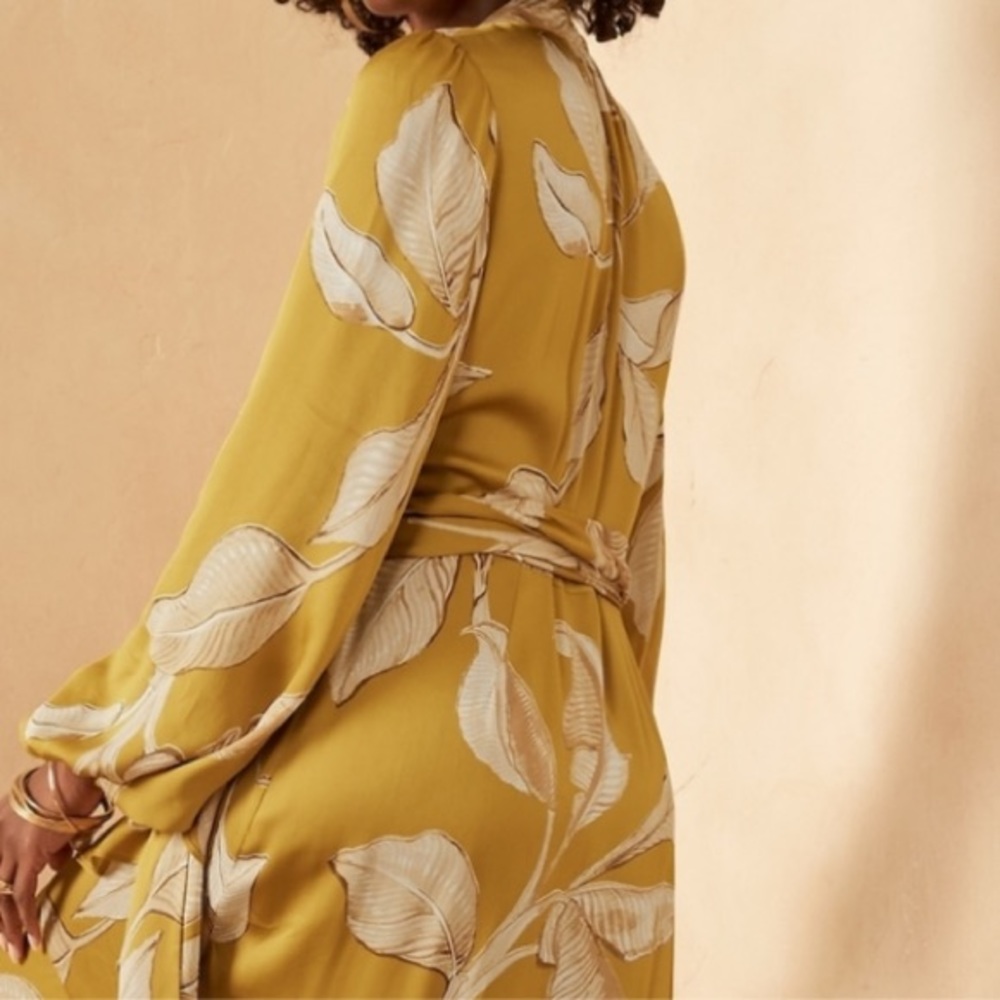 SEEKING Banana Republic Long Sleeve Maxi Wrap Dress XXL (NOT FOR SALE) - Picture 5 of 8